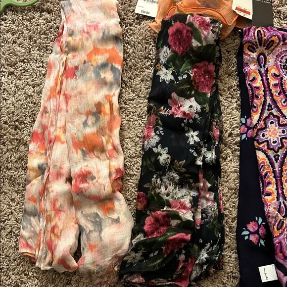 Bundle of 10 Scarves—all long rectangular approx 70” x 18” and 2 scarf hangers - Picture 7 of 9